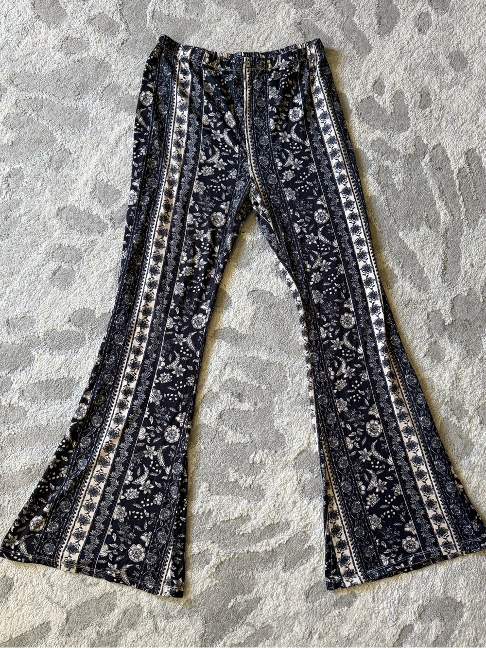 Women's Black Floral Stripe Wide-Leg Pants